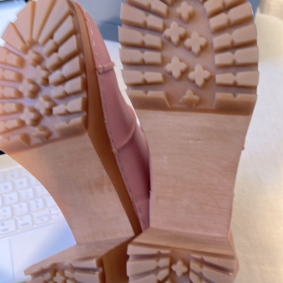 Swedish Hasbeens NWT Rough Stitched Mid Calf Clog Boot Pale Pink LOVE 🌸 - Picture 10 of 13